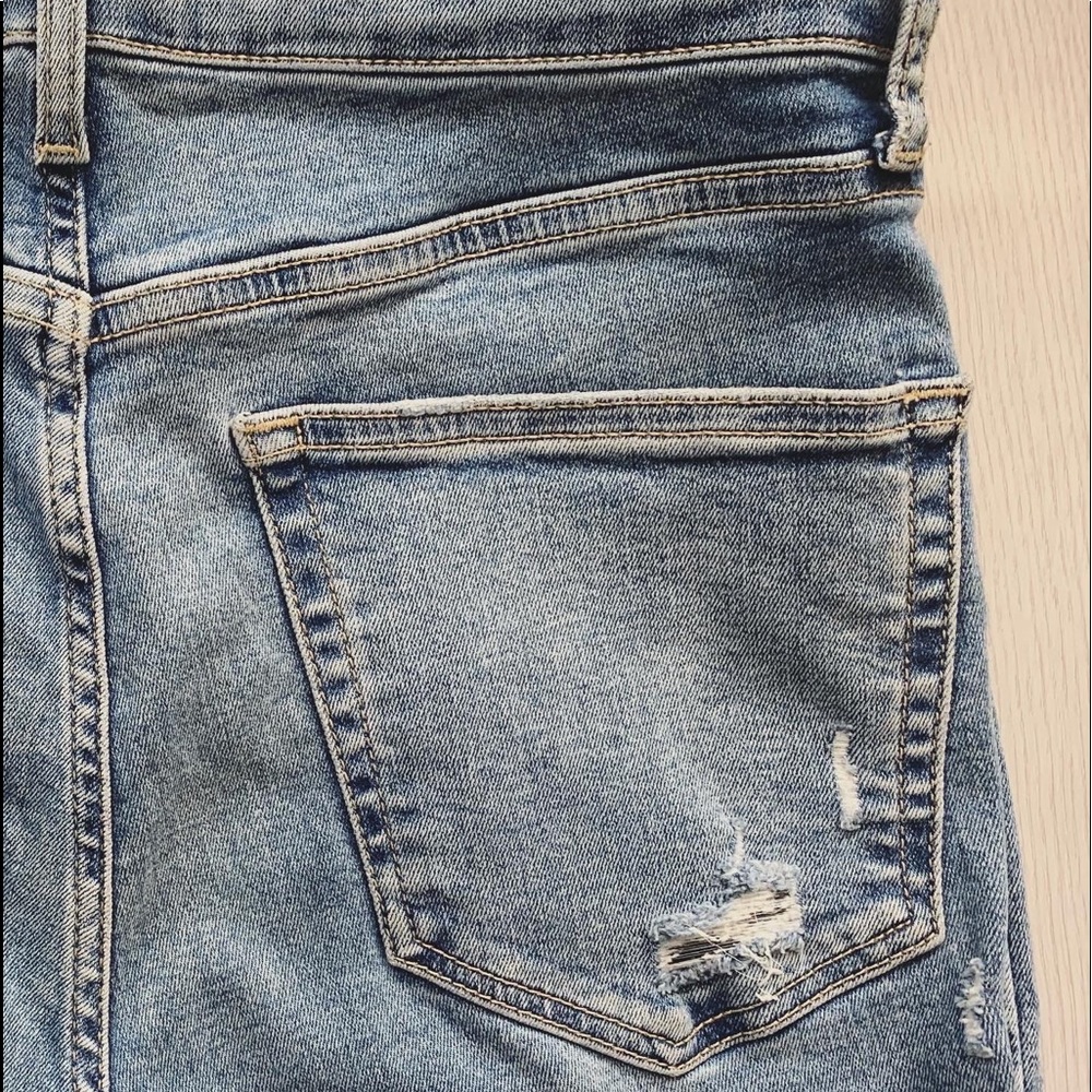 TOPSHOP Ripped Skinny Jeans - Picture 2 of 3